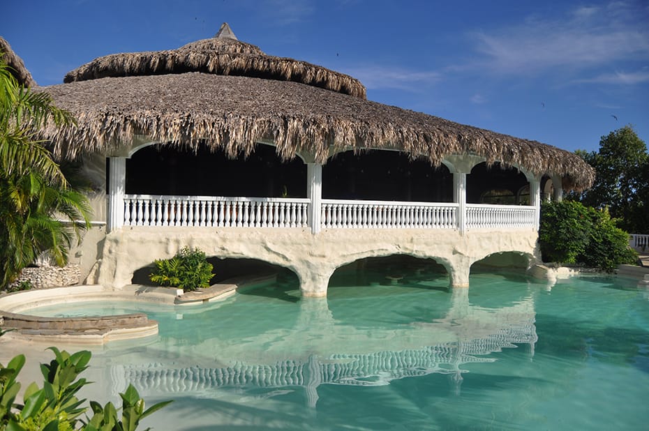 Sea Links Golf Phan Thiet – Oceanfront Villas and Night Golf Experience