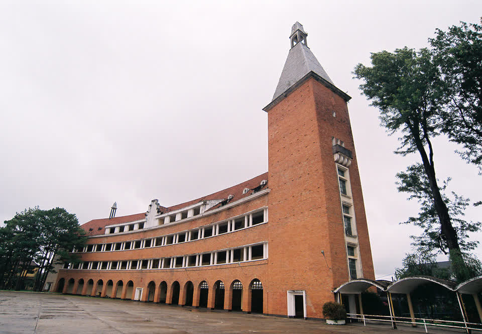 The School Beside Xuan Huong Lake . Da Lat’s Architectural Icon Beyond Cafes And Pine Forests